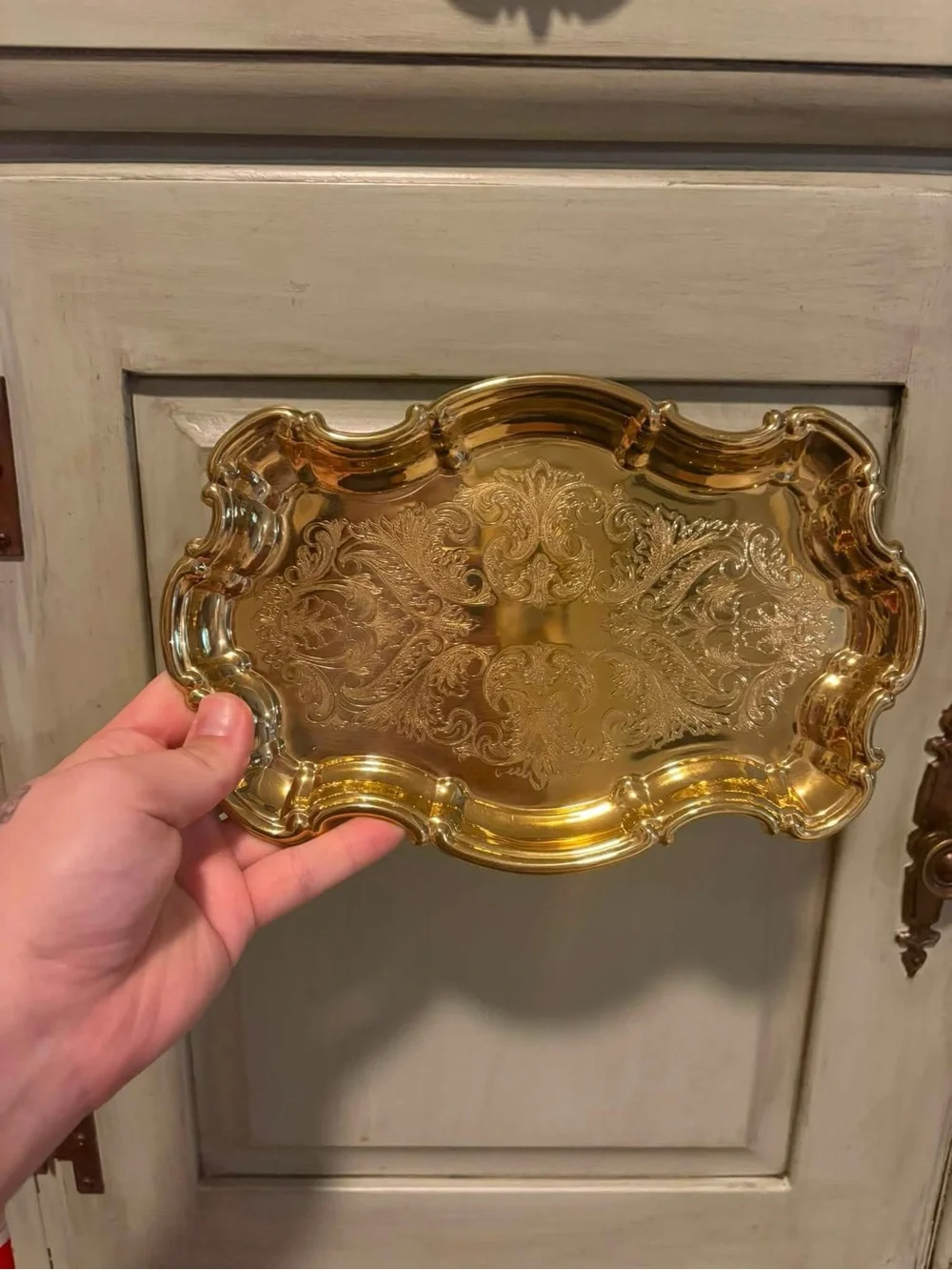 Ornate Gold Decorative Vanity Tray - Classic Scalloped Design